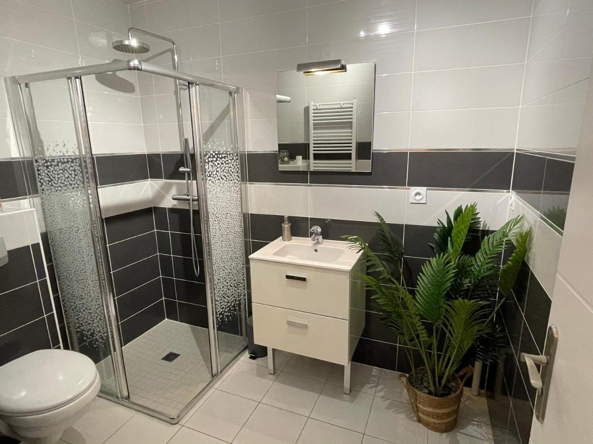 Studio Calme Et Cosy Saint-Julien-les-Villas ภายนอก รูปภาพ
