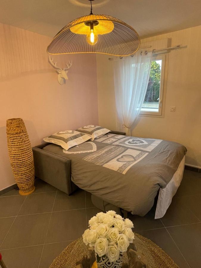 Studio Calme Et Cosy Saint-Julien-les-Villas ภายนอก รูปภาพ